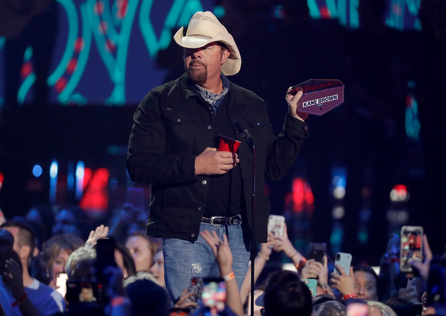 Toby Keith died of stomach cancer. What to know about cause, symptoms.